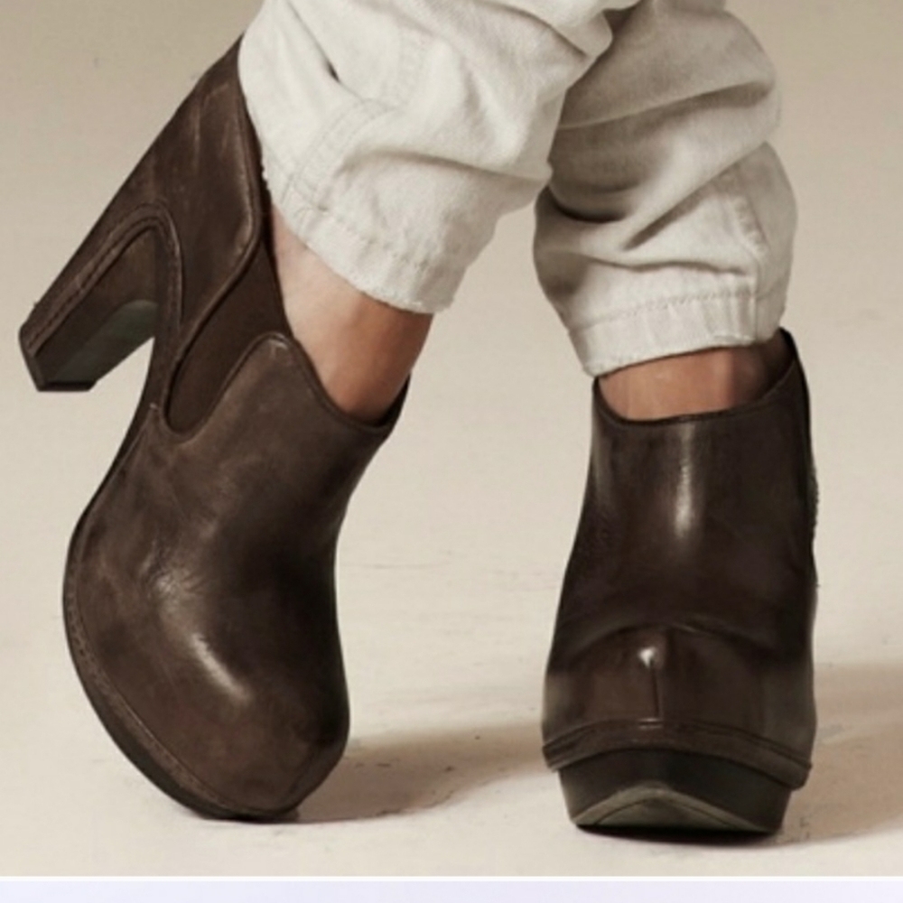 All Saints Chelsea Spitalfields Anat Brown Clogs